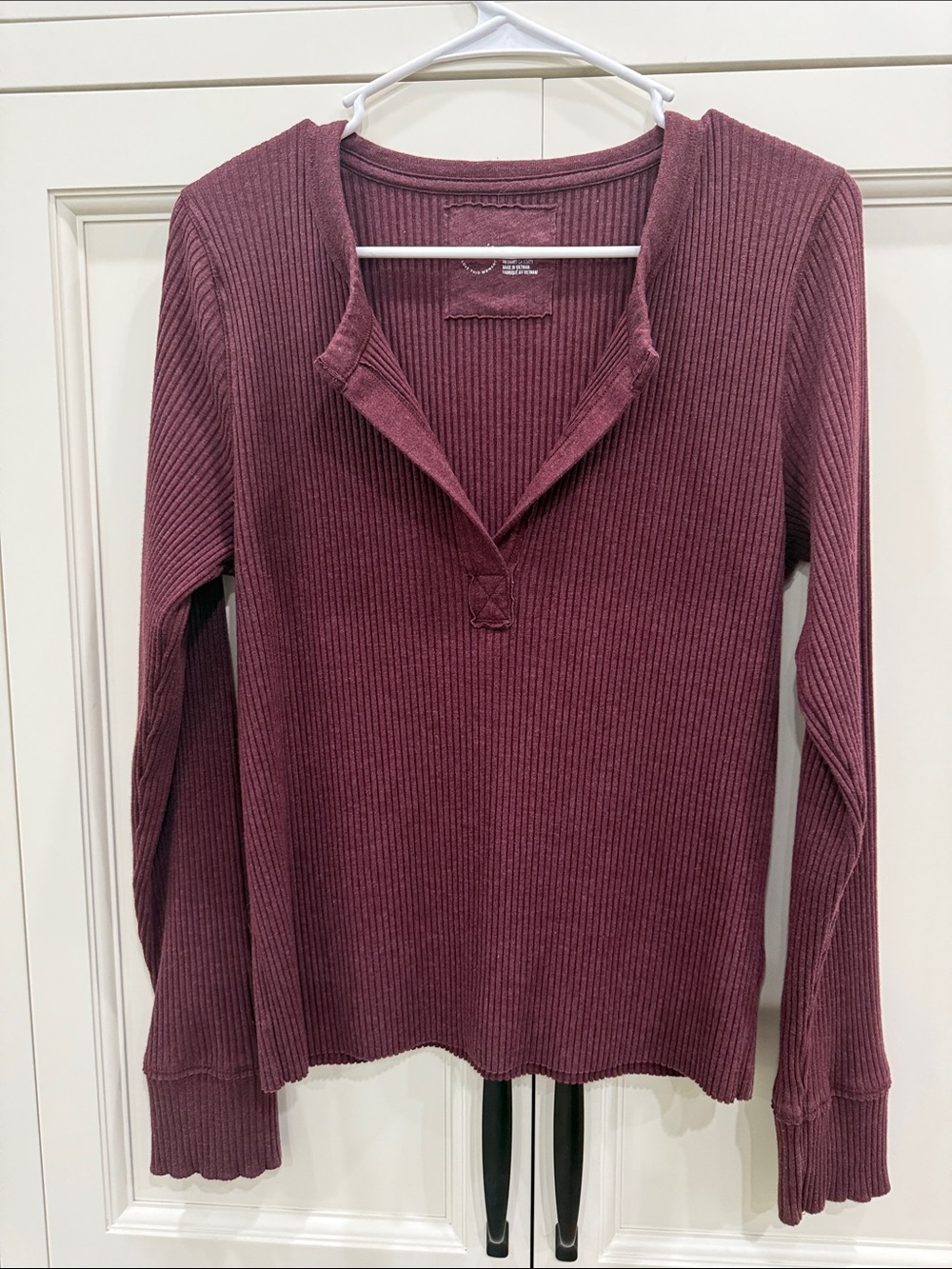 Aerie Fireside Long Sleeve Ribbed Henley T-Shirt Burgundy berry Size XL Y2K Cozy